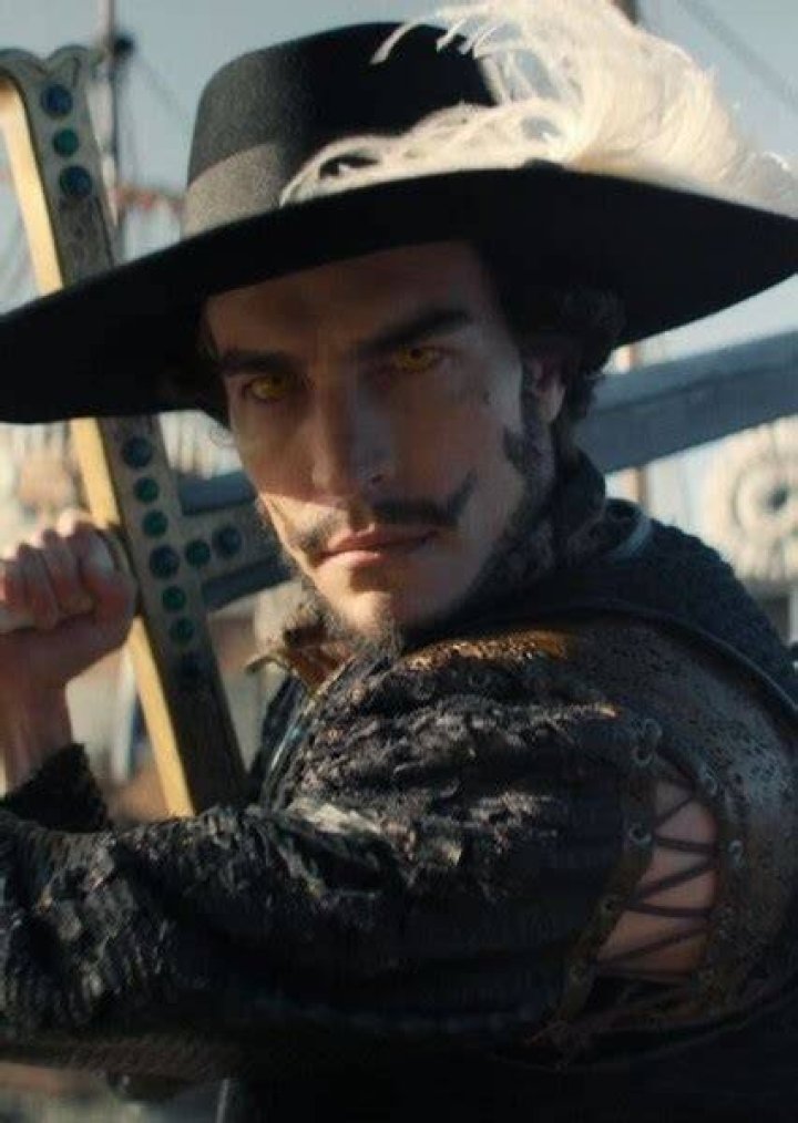 Fan Casting Steven Ward as Dracule Mihawk in One Piece on myCast