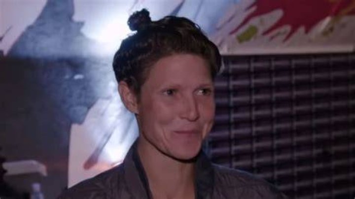Fans raise funds to get porn star Jenni Lee out of Las Vegas tunnels