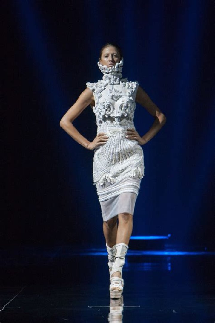 Fashion model, Clothing, Fashion, Dress, Leg, Shoulder, Cocktail dress, Footwear, Fashion show, Model, 