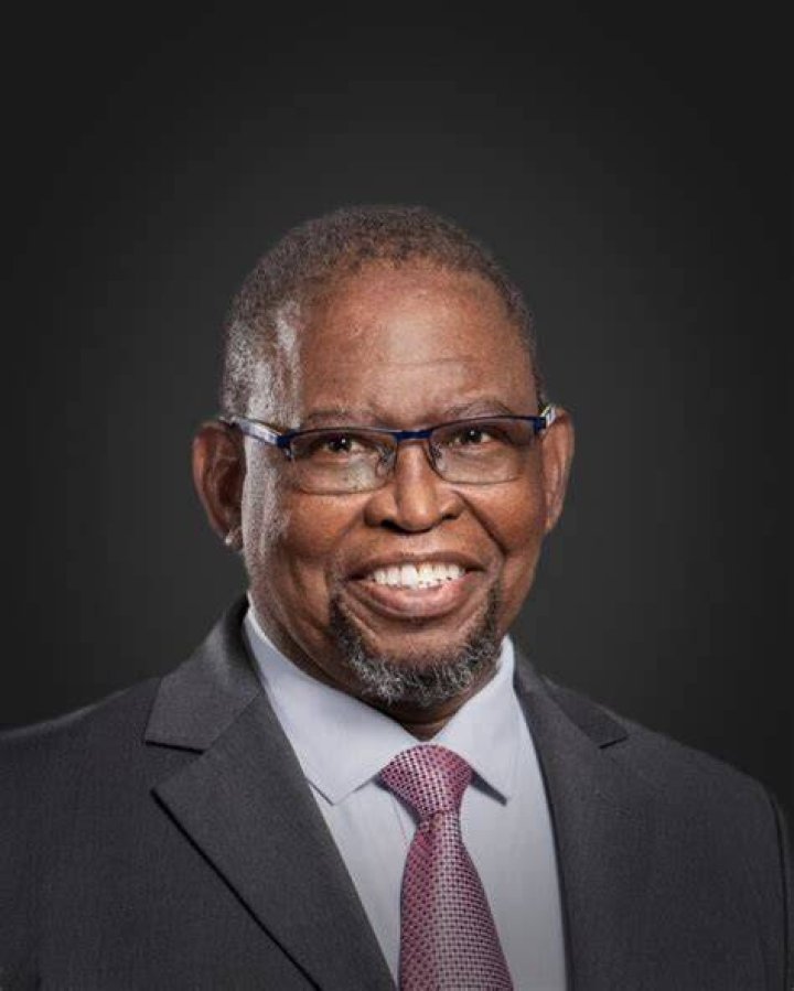 Finance Minister Enoch Godongwana allocated R34 billion to the Social Relief of Distress R350 grant