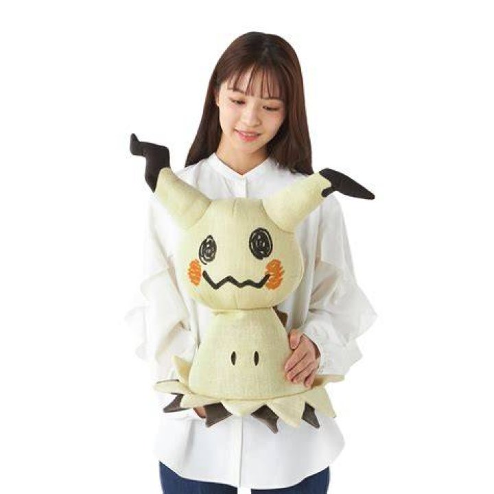 Five-star Chef Mimikyu in its Halloween costume