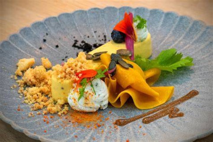 Food, Cuisine, Garnish, Dishware, Ingredient, Dish, Recipe, Sweetness, Serveware, Culinary art, 