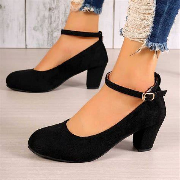 Footwear, Black, Shoe, High heels, Boot, Leather, 