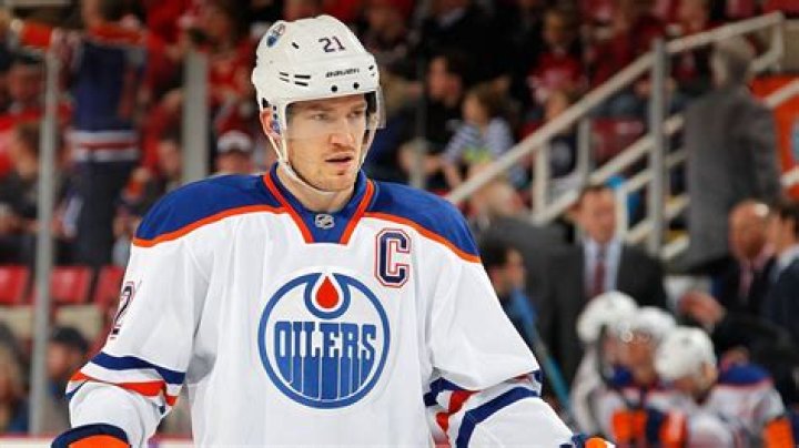 Former Oiler Andrew Ference Throws 2013-15 Oilers Team Under the Bus