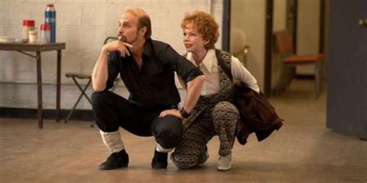 Fosse watching a routine