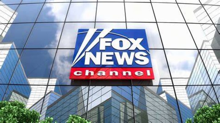 Fox News' 'Tyrus' presented UNK diploma at meetandgreet