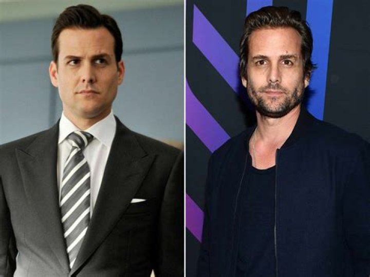 Gabriel Macht sits on a couch in Suits