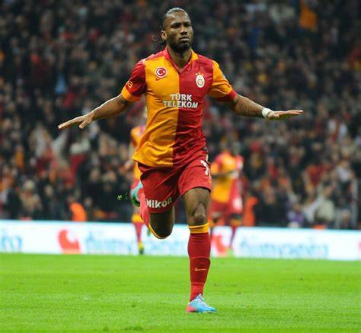 Galatasaray Wallpaper 4K Drogba Galatasaray Wallpaper Resim
