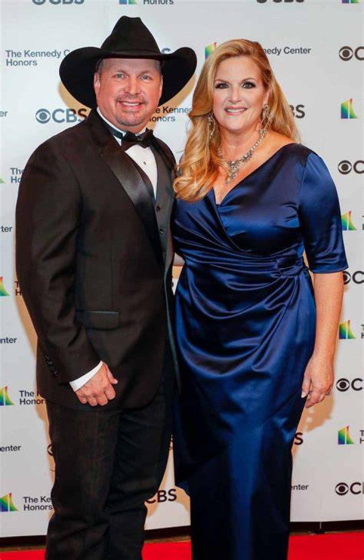 Garth Brooks And Trisha Yearwood's Relationship Timeline