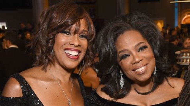 Gayle King Calling Out Oprah Winfrey's Golden Globes Seat Next to Bradley Cooper Is a Total BFF Move