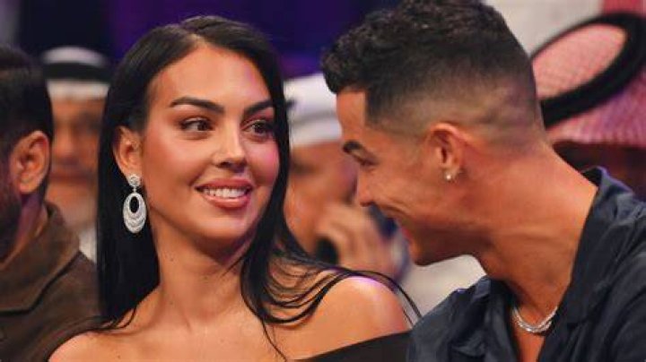 Georgina Rodriguez’s Diet Routine and Weight Loss: All You Need to Know About
Cristiano Ronaldo’s Girlfriend’s Fitness Regime