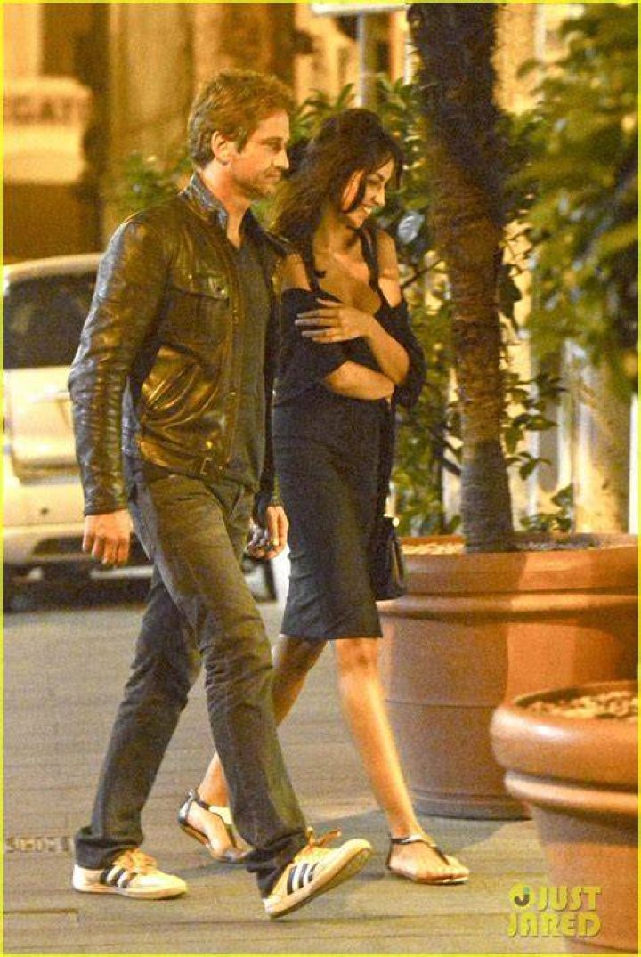 Gerard Butler has date night with Brown Daily Mail Online