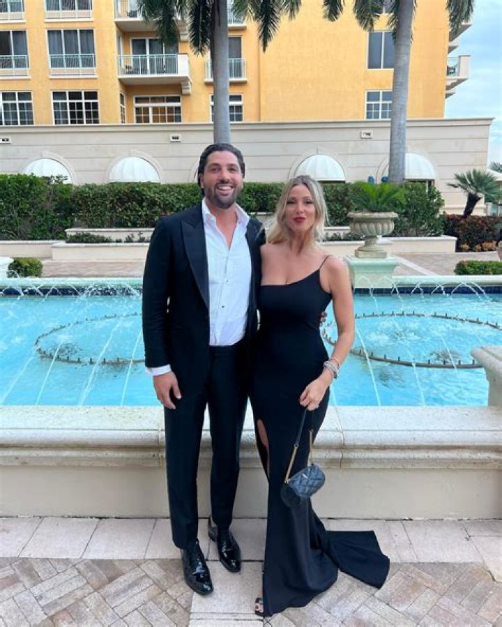Get To Know Chris Lardakis Parents, Siblings, Net Worth, Shaina Hurley