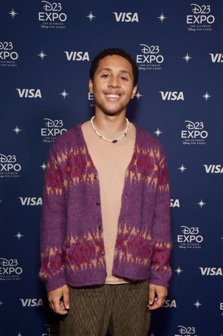 Get To Know Jaboukie Young-White Family: Parents, Brothers!