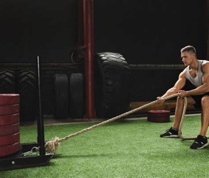 glen powell sled drag
