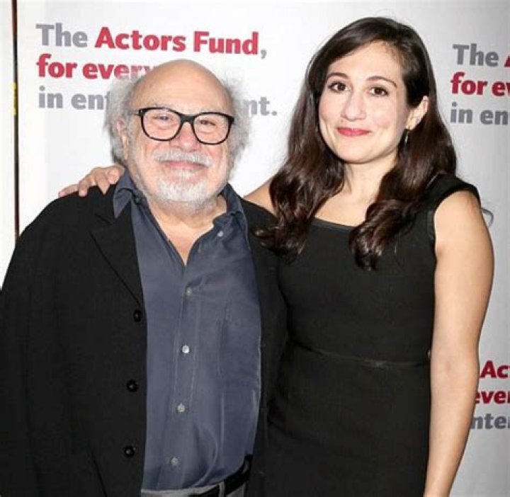 Grace Fan DeVito: Film Producer, Actress, Family Member, Danny DeVito’s Daughter, Movies,  Age, Height, Husband, Net Worth, Wiki