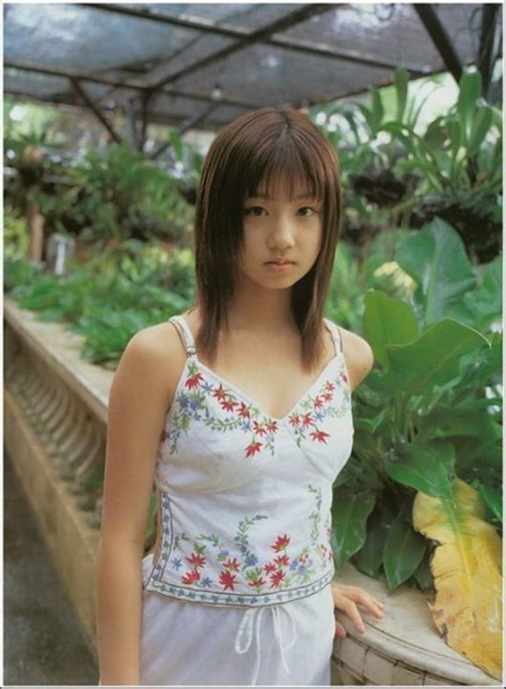 Gravure Idol So Cute
