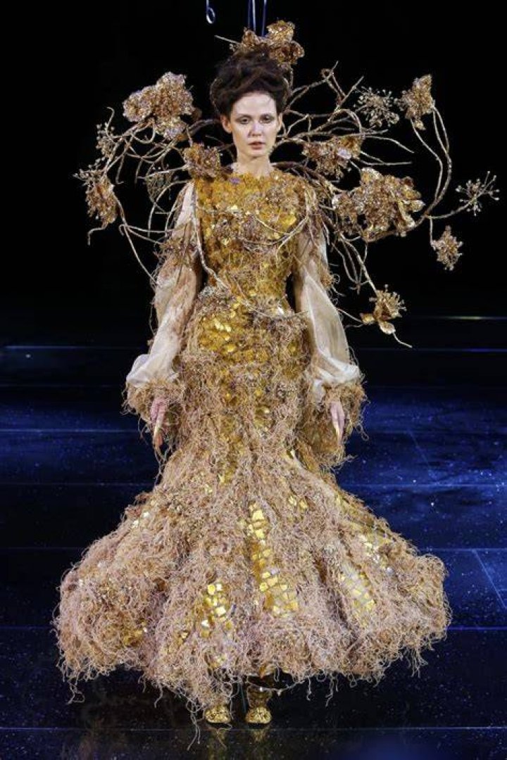 Guo Pei, Collection Elysium, Spring-Summer 2020. © Guo Pei. Courtesy of Guo Pei