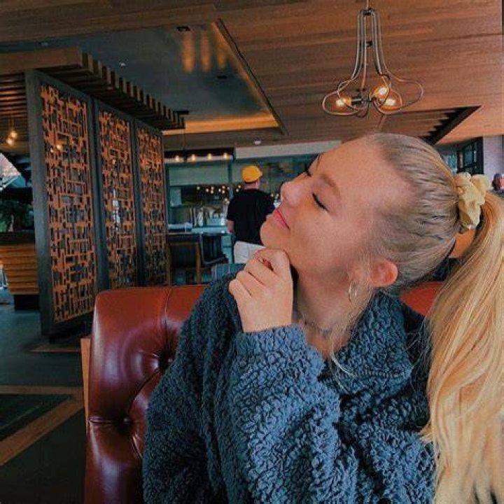 Hailey Sigmond: The Rising Star Of Social Media