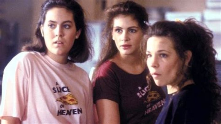 Hallmark's Mystic Christmas Has A Mystery Tie To The Julia Roberts Flick Mystic Pizza
