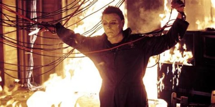 Halloween Resurrection Michael Myers Laurie Strode