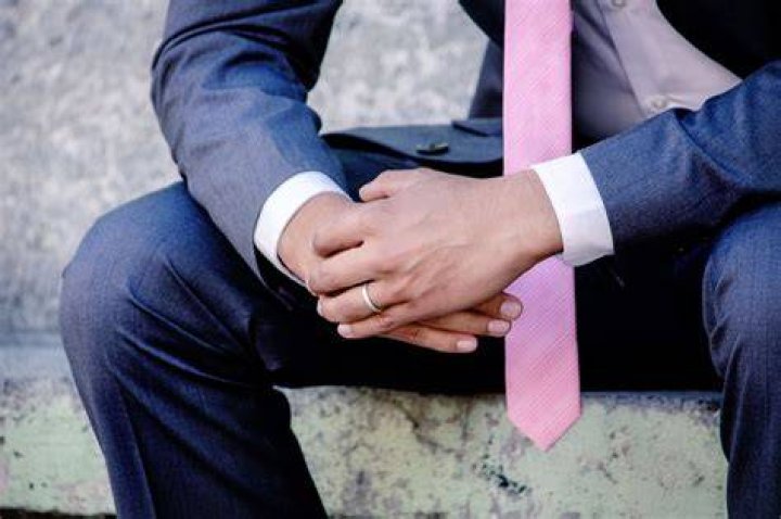 Hand, Formal wear, Interaction, Suit, Gesture, Romance, Conversation, Love, Greeting, Tooth, 