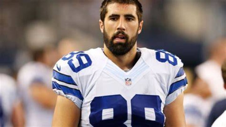 “Hard to be Excited Right Now About Games”: NFL World Saddened After 31-Year-Old
Former Dallas Cowboys Player Tragically Passes Away