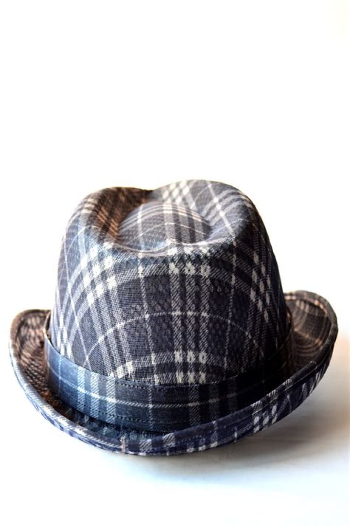 Hat, Fashion accessory, Headgear, Costume accessory, Fashion, Art, Costume, Vintage clothing, Costume hat, Costume design, 