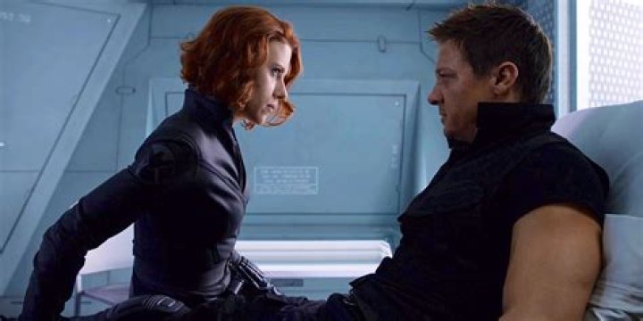 Hawkeye and Black Widow in Avengers Endgame.