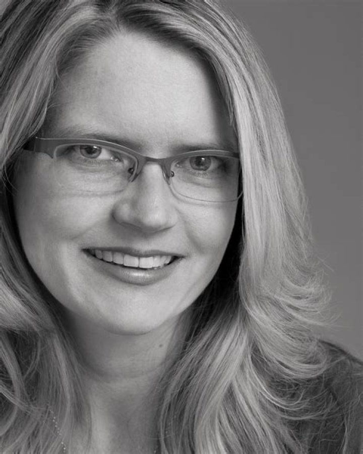 Headshot of Amy Mackelden Headshot of Amy Mackelden
