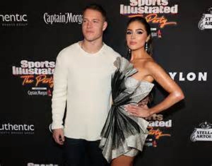 “Hottest Woman on the Planet”: Christian McCaffrey’s Miss Universe Girlfriend
Melts Snow and Hearts With Gorgeous Outfit After CMC’s Pro Bowl Win