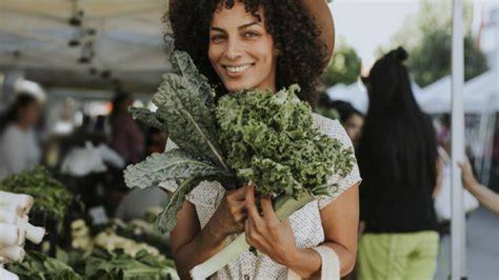 How Consuming Kale Can Improve Your Skin