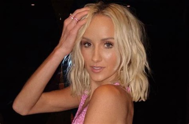 How does Nastia Liukin make money?