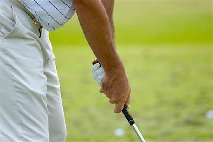How To Grip A Golf Club