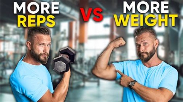 How to Pick Between Lifting With More Weight or More Reps