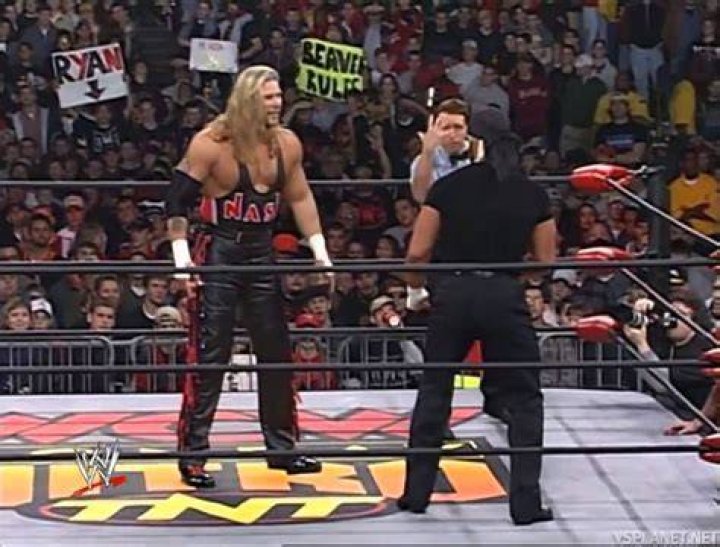 Hulk Hogan Vs Kevin Nash WCW Road Wild