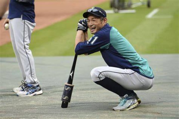 Ichiro Suzuki height