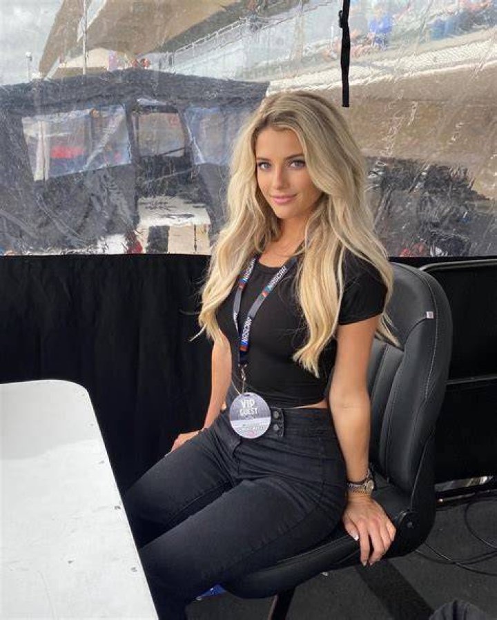 Instagram lindsaymariebrewer 2P lindsaymariebrewer, LindsayBrewer