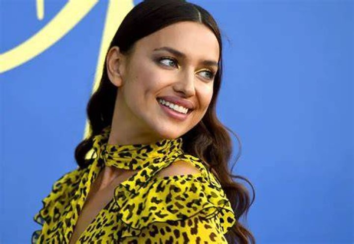 Irina Shayk Net worth, Age: Bio-Wiki, Kids, Wife, Weight