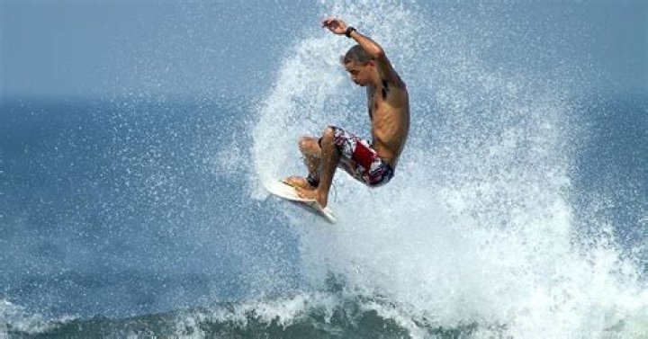 “Is He Alive?”: Resurfaced Video Dubbed World’s Most Terrifying Wipeout Breaks the Surfing Community Yet Again