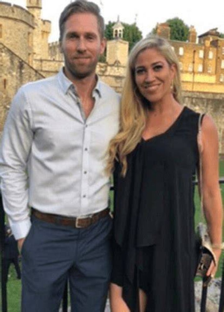 Is Meredith Marakovits married?