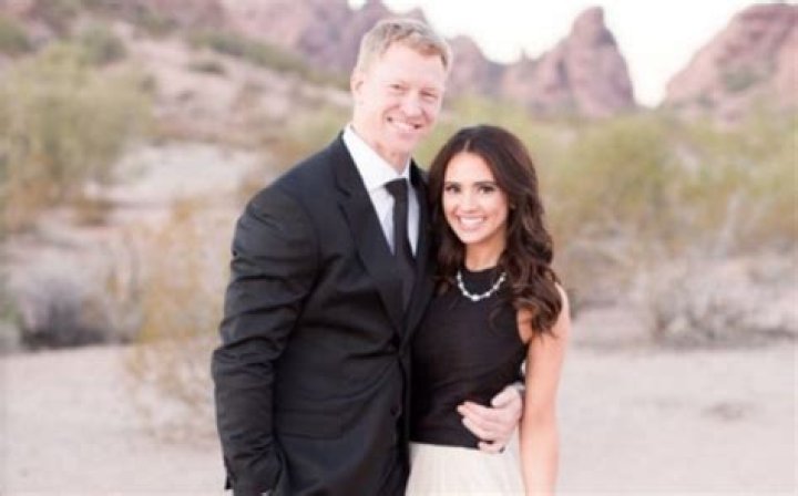 Is Scott Frost married with kids?