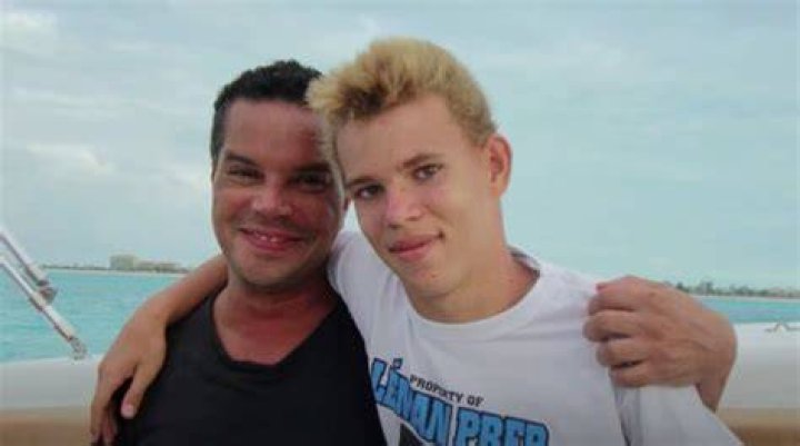 Is Troy Roberts Married? Does He Have Kids? GleamVibe