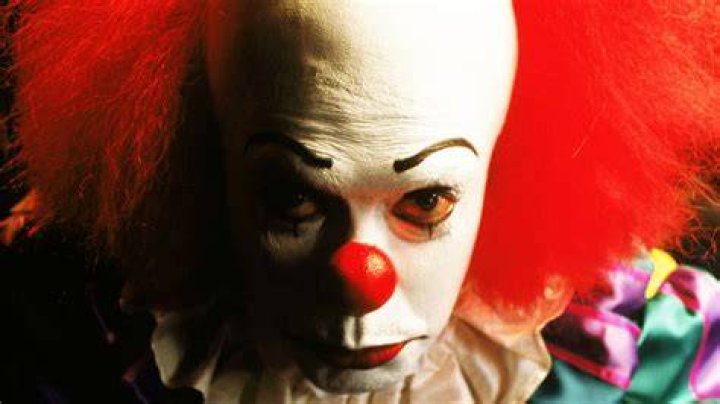 IT 1990's Surprising First Choice To Play Pennywise (And Why He Turned It Down)