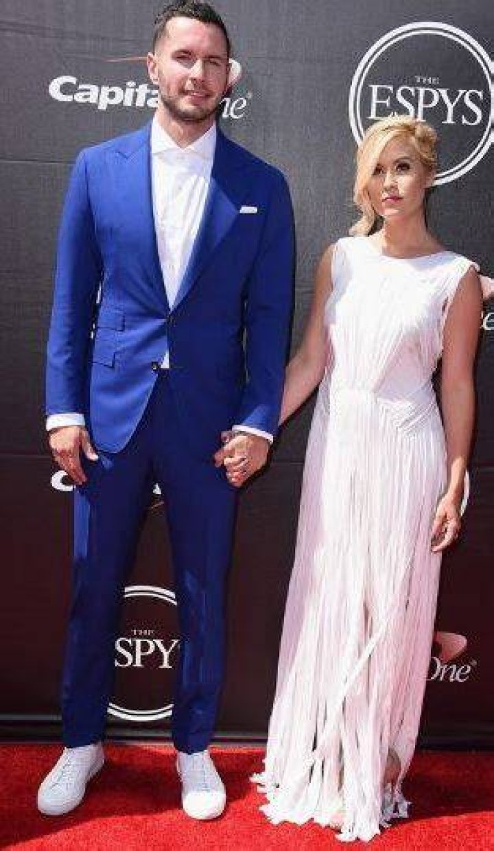 J.J Redick’s Wife Chelsea Kilgore: Fitness Trainer, Age, Height, Twin, Net Worth!