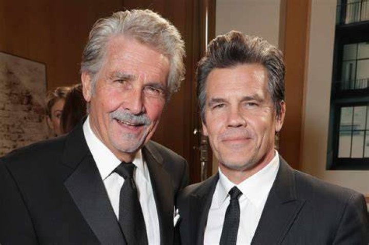 James Brolin posing with his son Josh