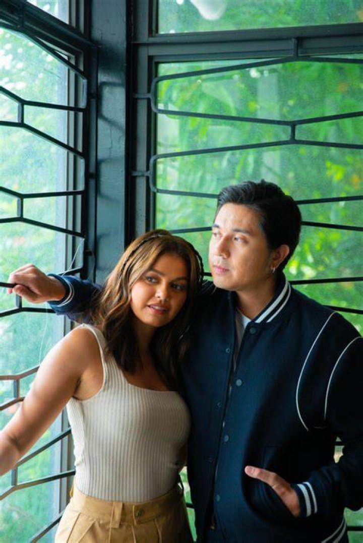 Janine Gutierrez, Paulo Avelino naghiwalay na raw kahit hindi pa