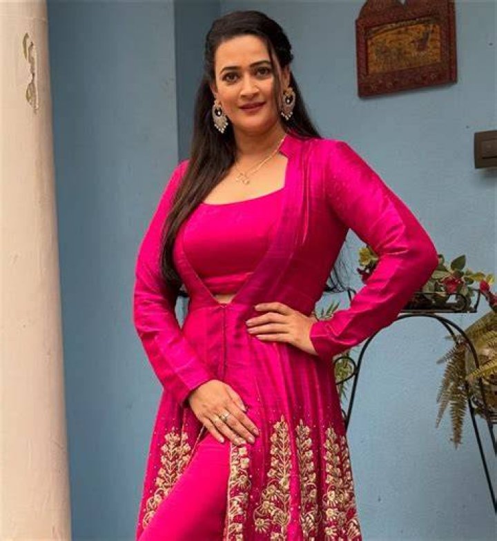 Jasveer Kaur Image