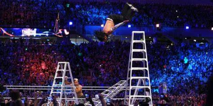 Jeff Hardy ladder Wrestlemania 33