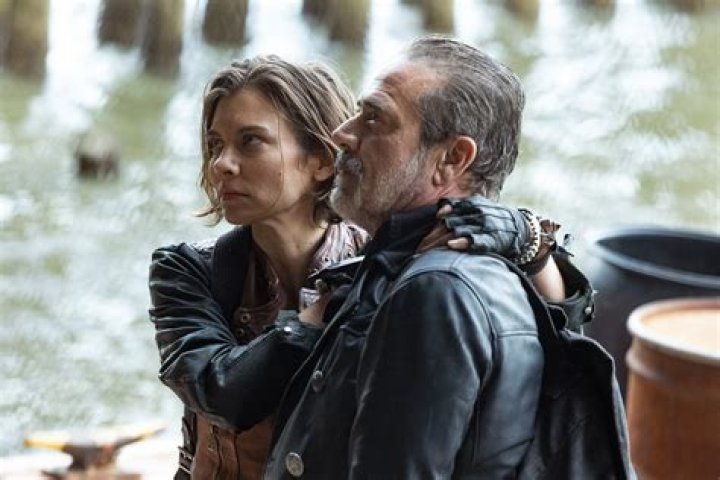 Jeffrey Dean Morgan with Lauren Cohen in Batman v. Superman
